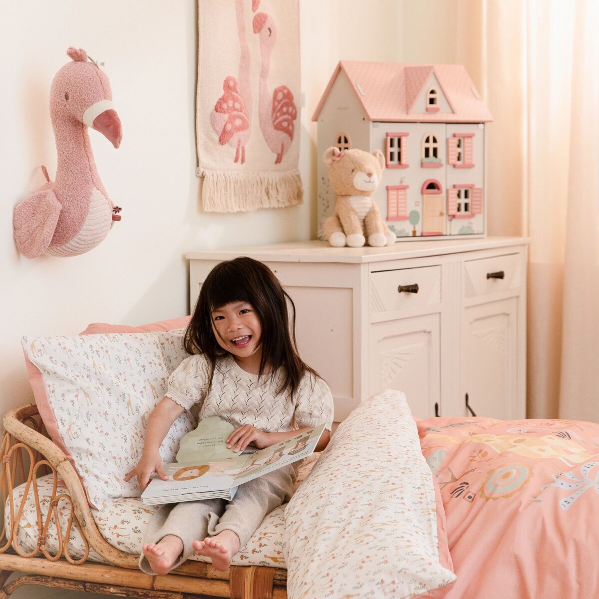 mix-childsroom-TE10356047-RU10356047-DE10356047-LD8367-LD7117-LD016-4-Shopify-square